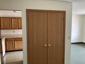 15577 Ohio 691, Unit 1 in Nelsonville, OH - Foto de edificio - Building Photo