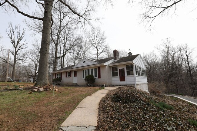 400 Roundtop Rd in Middletown, PA - Building Photo - Building Photo