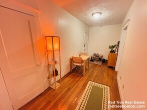 15 Scottfield Rd, Unit 6 in Boston, MA - Building Photo - Building Photo