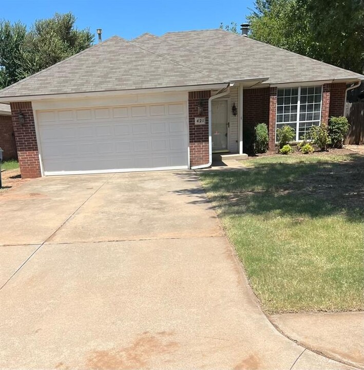 421 W 10th St in Edmond, OK - Building Photo