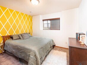 3300 E Brewster St in Sioux Falls, SD - Building Photo - Building Photo