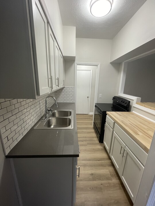 Avalon Crossing in Shaker Heights, OH - Building Photo