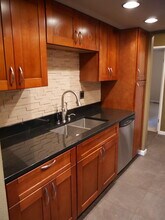 10514 NE 32nd Pl in Bellevue, WA - Building Photo - Building Photo