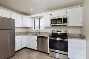 Charlesbank Estates in Waltham, MA - Building Photo