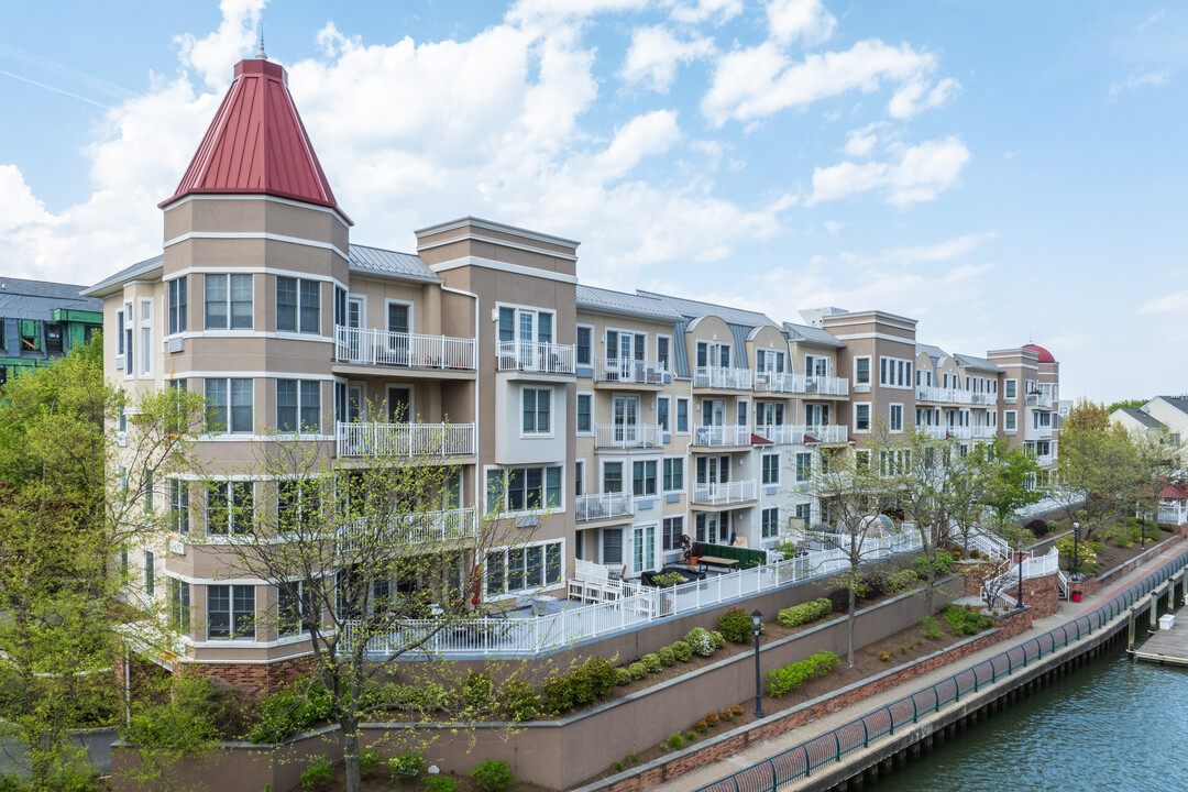 1 Independence Way in Jersey City, NJ - Building Photo