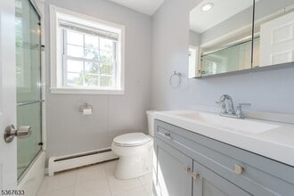 151 Ridge Rd in Cedar Grove, NJ - Building Photo - Building Photo