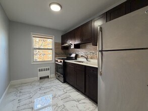 353 S Center St in Orange, NJ - Building Photo - Building Photo
