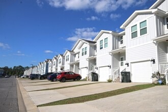 9434 Nature Crk Ln, Unit 303 in Bellview, FL - Building Photo - Building Photo