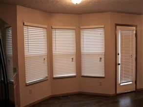 6774 Laburnum Dr in Canal Winchester, OH - Foto de edificio - Building Photo