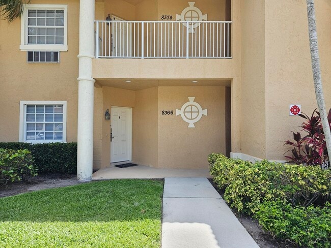 8366 Mulligan Cir in Port St. Lucie, FL - Building Photo - Building Photo