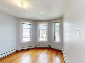 61 Crescent Ave, Unit 3 in Boston, MA - Building Photo - Building Photo