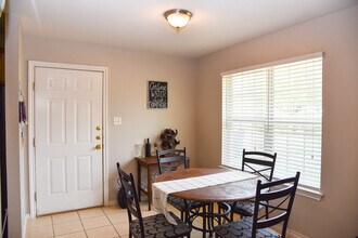 3813 Oldenburg Ct in College Station, TX - Building Photo - Building Photo