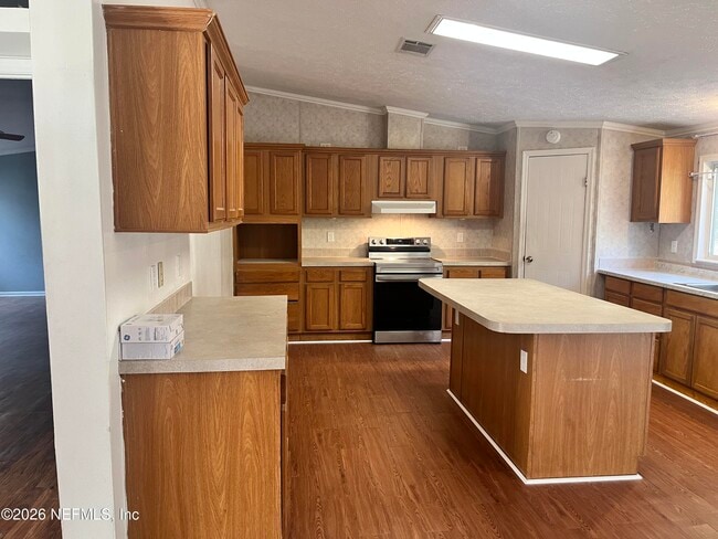 property at 4670 Calendula Ave