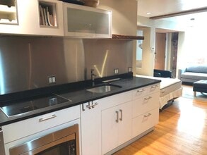 19 Branch St, Unit B in Boston, MA - Building Photo - Building Photo
