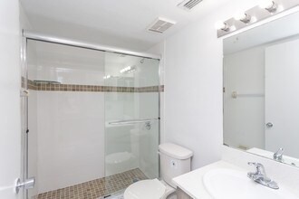 International Club Apartments in Miami, FL - Building Photo - Interior Photo