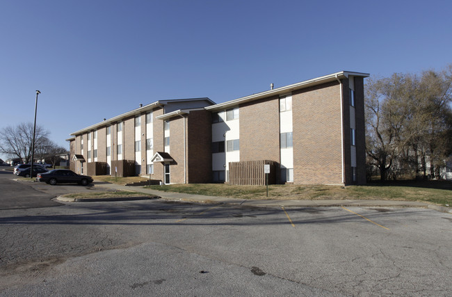 Garden Apartments in Lincoln, NE - Foto de edificio - Building Photo