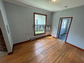 3269 S New York Ave in Milwaukee, WI - Building Photo - Building Photo