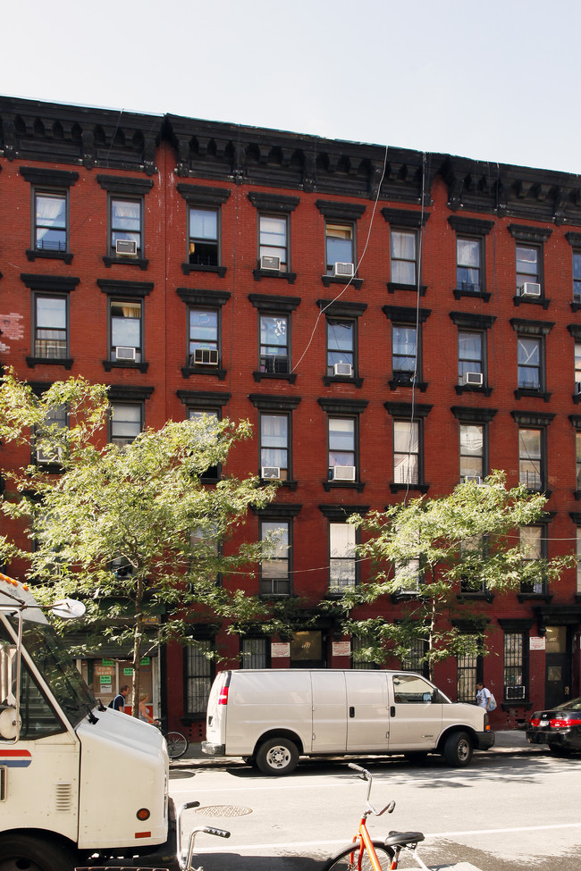 522 W 47th St in New York, NY - Foto de edificio - Building Photo