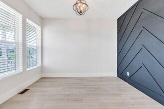 6258 W Copper Hawk Dr in South Jordan, UT - Building Photo - Building Photo