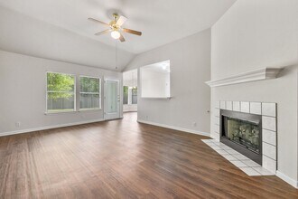 130 Henke Cove in Kyle, TX - Building Photo - Building Photo