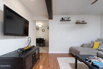 67 Columbia St in Cohoes, NY - Building Photo - Building Photo