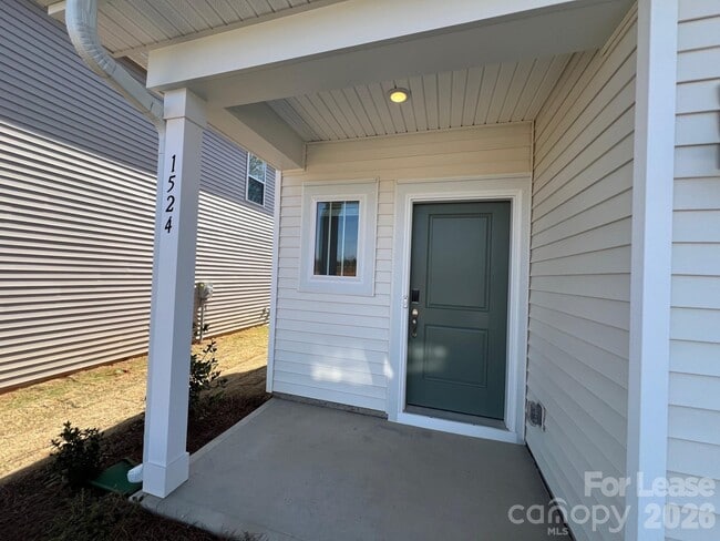 1524 31st St NE in Conover, NC - Building Photo - Building Photo