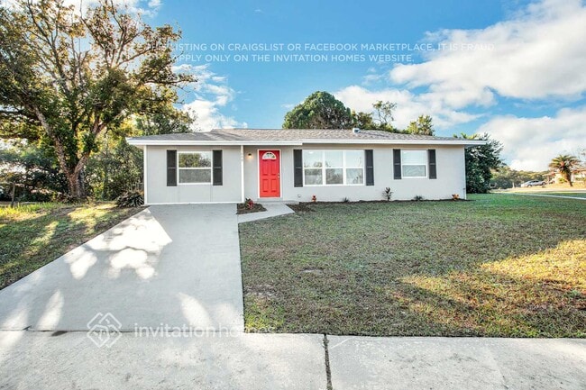 1040 Edgehill Ave in Spring Hill, FL - Building Photo - Building Photo