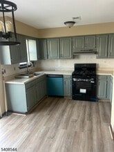 43 Parker Rd in Elizabeth, NJ - Building Photo - Building Photo