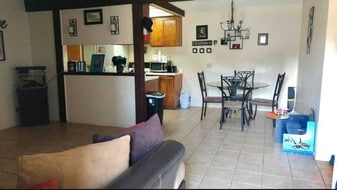 1735 E Washington St