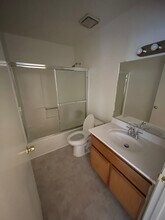 11707 Otsego St, Unit C in Valley Village, CA - Building Photo - Building Photo