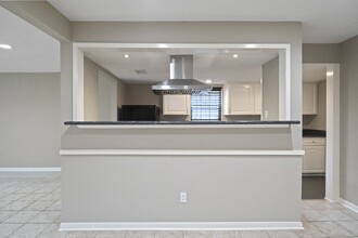 519 Stephanie Dr in Missouri City, TX - Foto de edificio - Building Photo