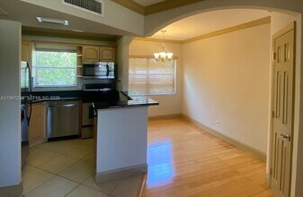 744 NE 14th Ave in Fort Lauderdale, FL - Building Photo - Building Photo