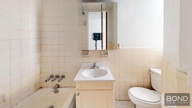 415 E 73rd St in New York, NY - Building Photo - Building Photo