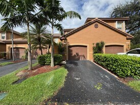 1503 Veracruz Ln in Weston, FL - Building Photo