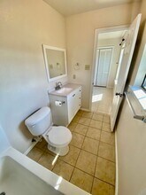 100 Ramon Cardenas Dr in Del Rio, TX - Building Photo - Building Photo