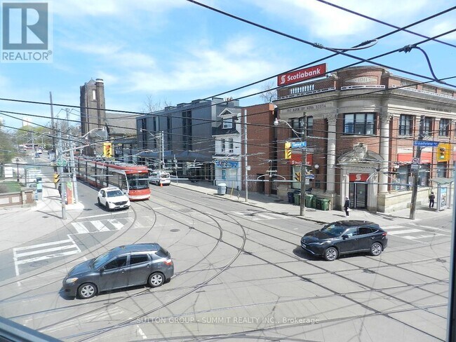 577 Gerrard St E