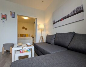 4006 Rue Hochelaga, Unit SI ID1240151P in Montréal, QC - Building Photo - Building Photo