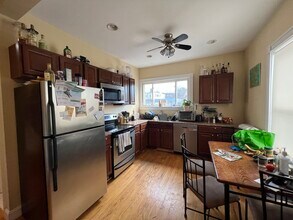 1 Victoria St, Unit 2 in Somerville, MA - Building Photo - Building Photo