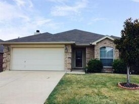 9304 Marilyn Ct in White Settlement, TX - Building Photo