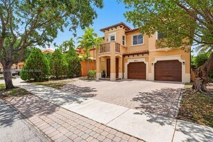 2631 SW 153rd Path in Miami, FL - Building Photo
