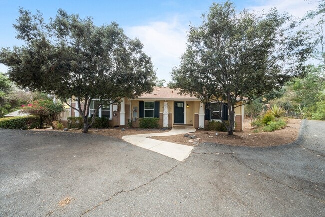 property at 2921 Sunset Hills
