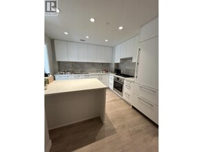 5380 Crooked Br Rd in Vancouver, BC - Building Photo - Building Photo