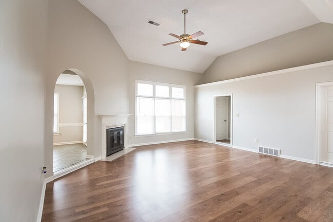 8684 Leaf Manor Cove in Memphis, TN - Building Photo - Building Photo