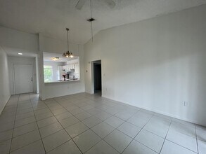 8002 SW 21st Ct in Miramar, FL - Building Photo - Building Photo
