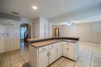 4212 Village Green Dr in Irving, TX - Building Photo - Building Photo