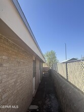 1924 Estrada Dr in El Paso, TX - Building Photo - Building Photo