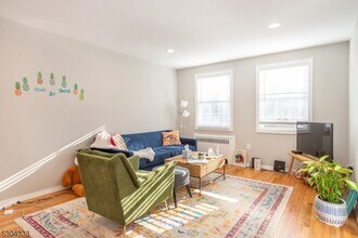 376 Claremont Ave in Montclair, NJ - Building Photo - Building Photo