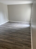 1085 Merrimar Cir N, Unit 1085 Merrimar Cir N. Unit B in Columbus, OH - Building Photo