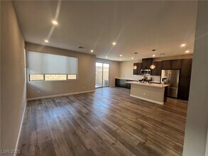 9296 Desert Pearl Ave in Las Vegas, NV - Building Photo - Building Photo