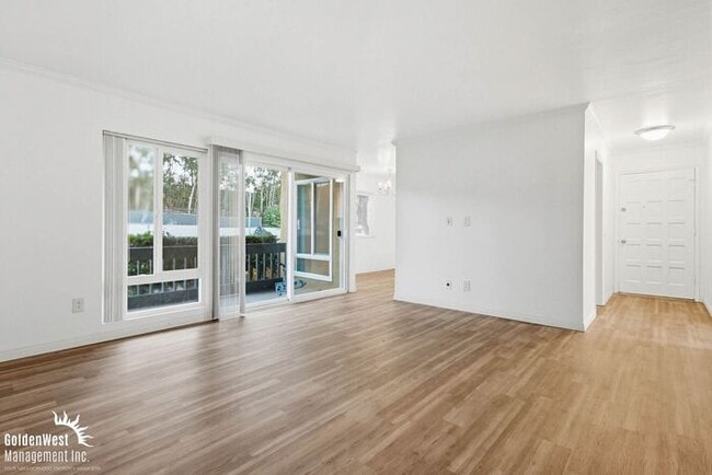 17129 W Bernardo Dr in San Diego, CA - Building Photo - Building Photo